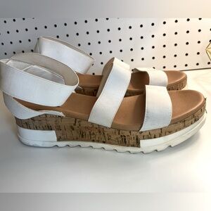 Steve Madden Women's Bandi Sandal White Platform Sandals 11M